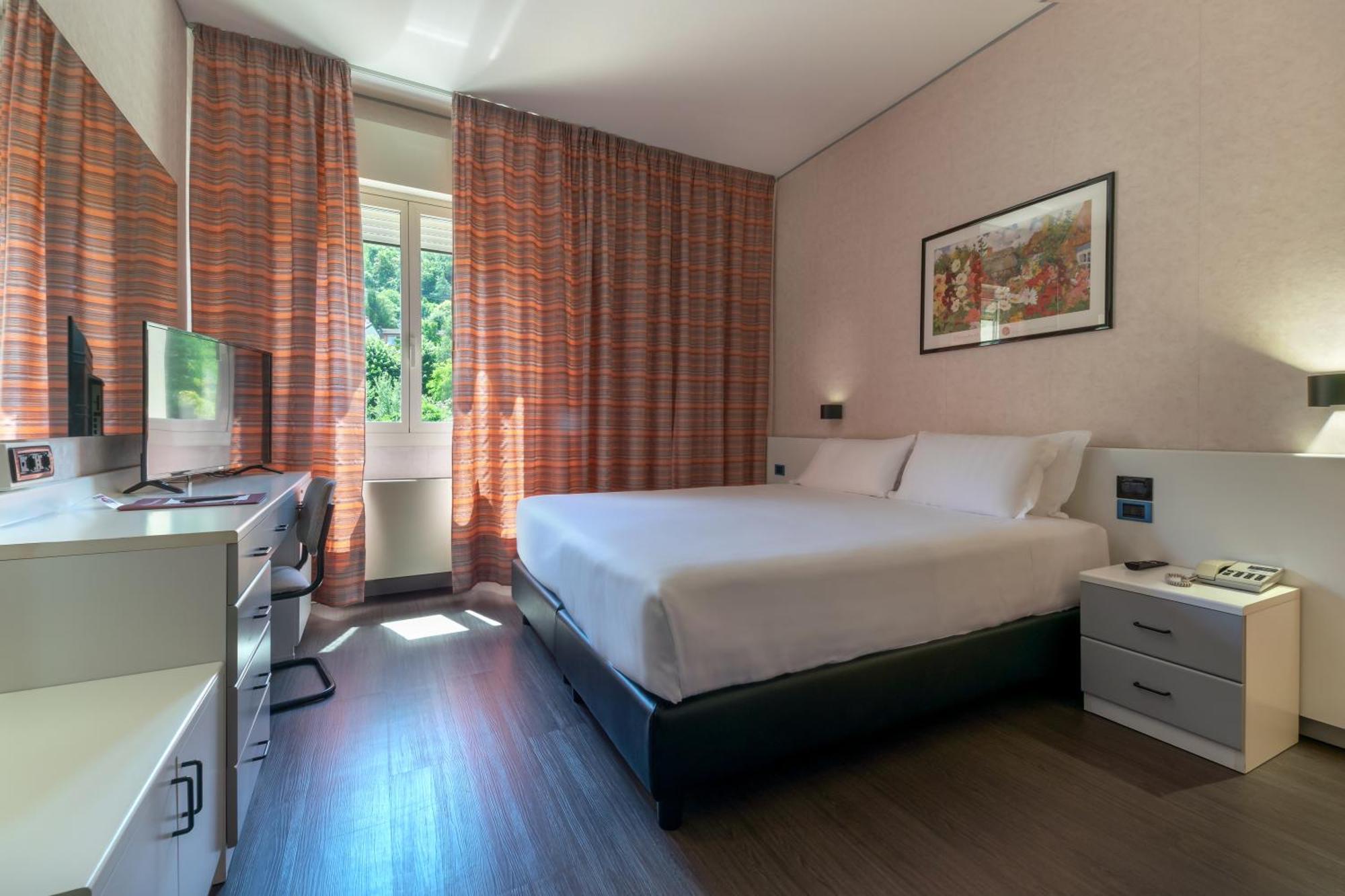 Hotel Falco D'Oro Толе Экстерьер фото