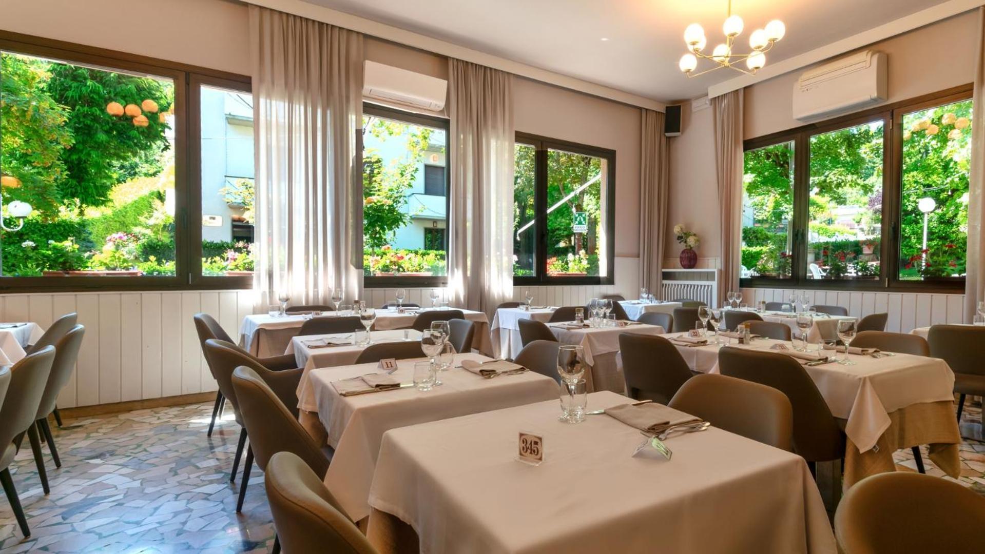Hotel Falco D'Oro Толе Экстерьер фото